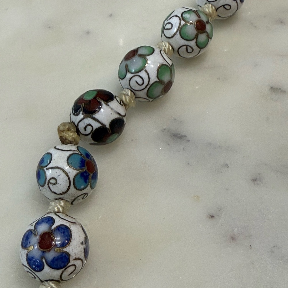 Cloissone vintage  beaded necklace floral pattern